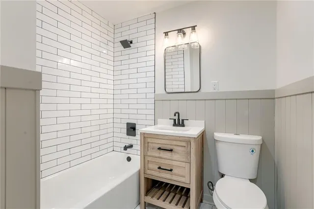 $379,000 | 3320 North Mohawk Lane, Kansas City, MO 64116