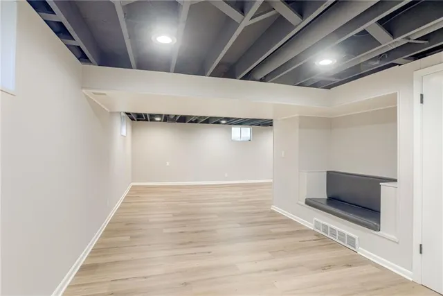 $379,000 | 3320 North Mohawk Lane, Kansas City, MO 64116