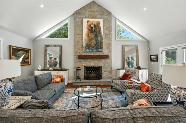 $2,345,000 | 25 Rock Way, East Greenwich, RI 02818