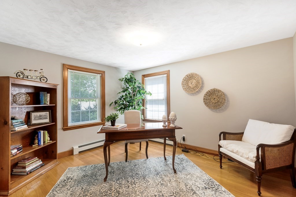 8 Locksley Road Lynnfield, MA 01940 - Photo 11 of 29 Gallery Image 11
