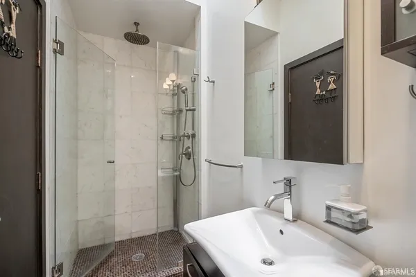 $1,695,000 | 541 Divisadero Street, San Francisco, CA 94117
