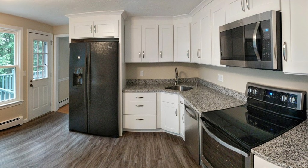7 Sunrise Road Foxboro, MA 02035 - Photo 3 of 30