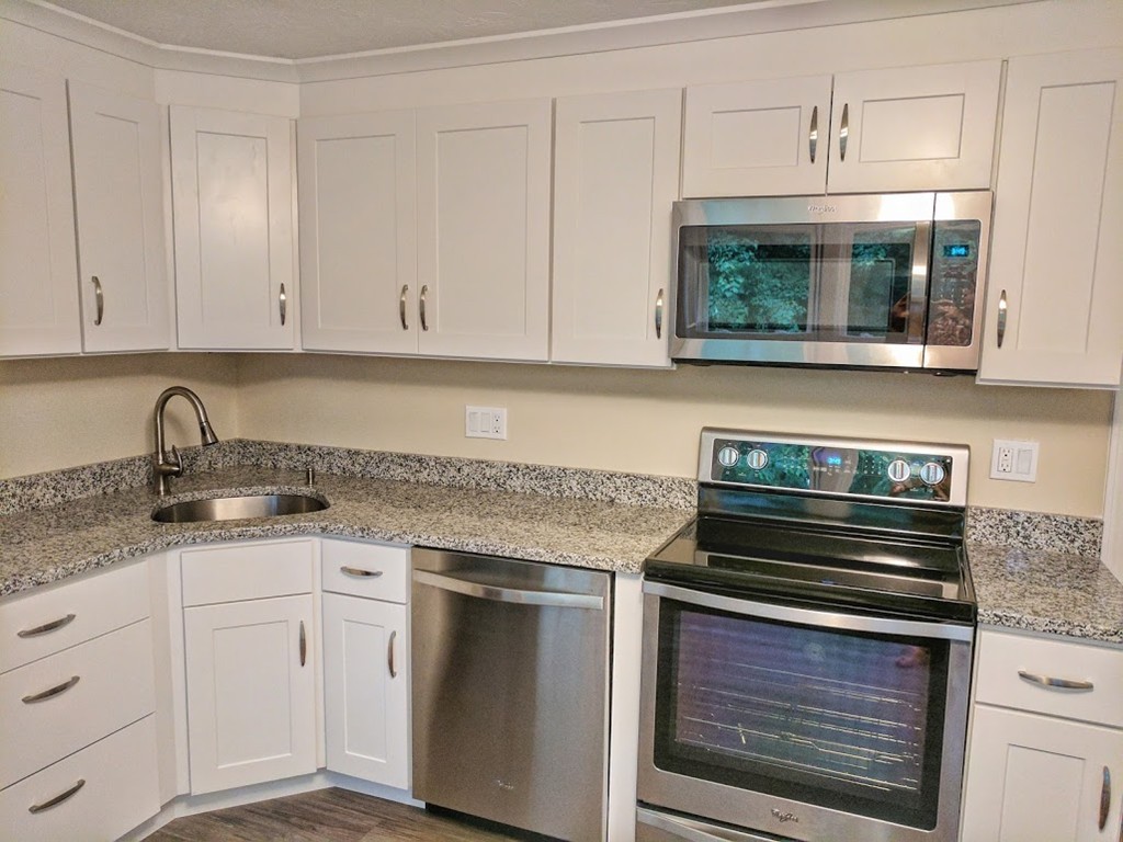 7 Sunrise Road Foxboro, MA 02035 - Photo 4 of 30