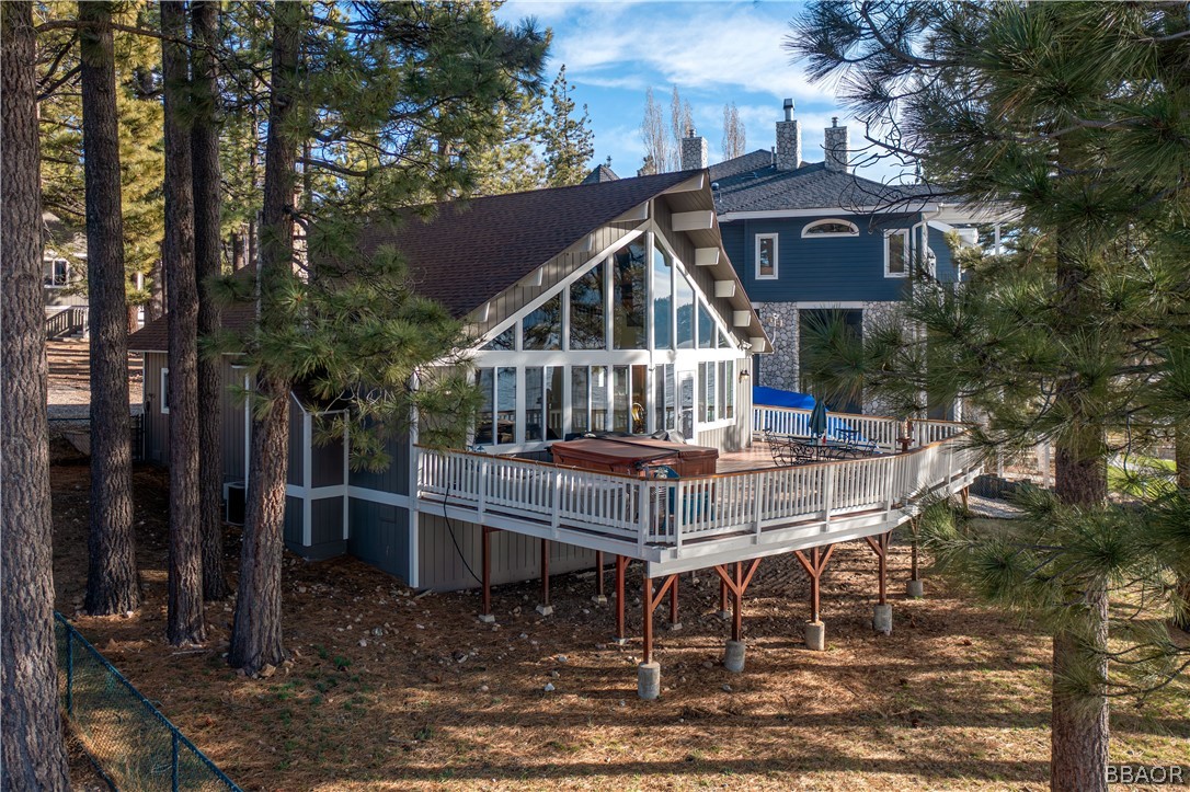 136 Round Drive Big Bear Lake, CA 92315 - Photo 6 of 45 a front view of a house with a porch
