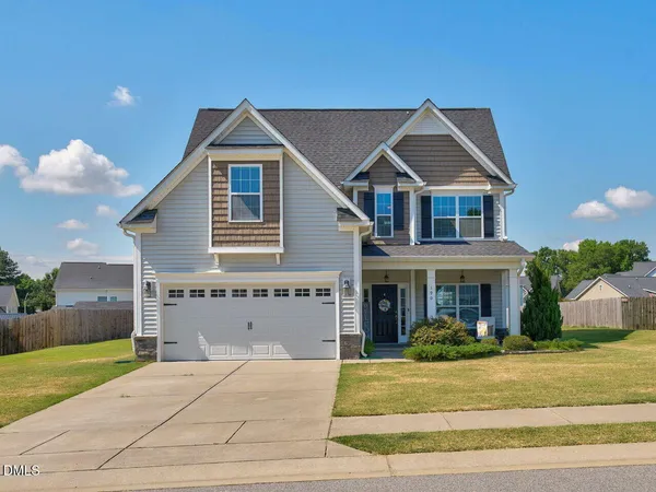$429,900 | 190 Southern Acrs Drive, Fuquay-Varina, NC 27526