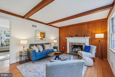 $975,000 | 11914 Goya Drive, Potomac, MD 20854