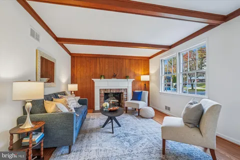 $975,000 | 11914 Goya Drive, Potomac, MD 20854