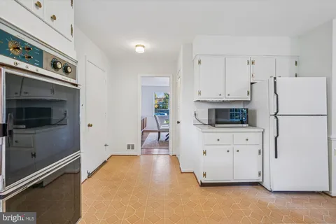 $975,000 | 11914 Goya Drive, Potomac, MD 20854