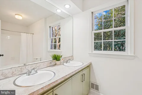 $975,000 | 11914 Goya Drive, Potomac, MD 20854