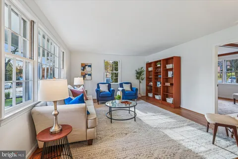 $975,000 | 11914 Goya Drive, Potomac, MD 20854