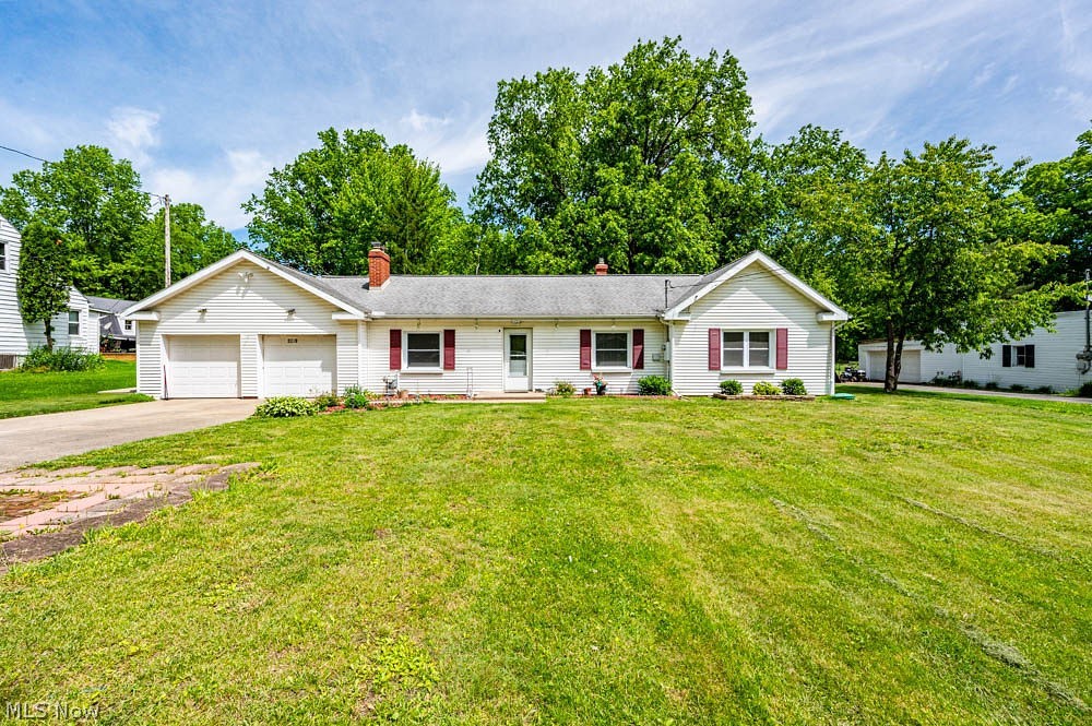 2279 Reeves Road Northeast Warren, OH 44483 - Photo 1 of 43
