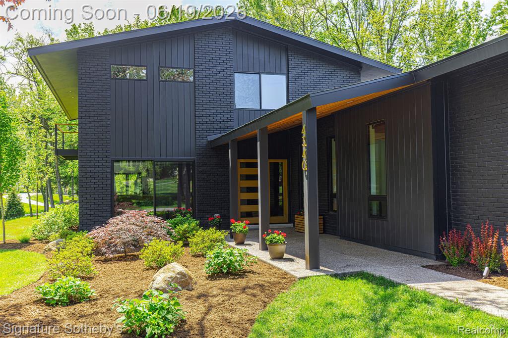4340 Charing Cross Road Bloomfield Hills, MI 48304 - Photo 2 of 33