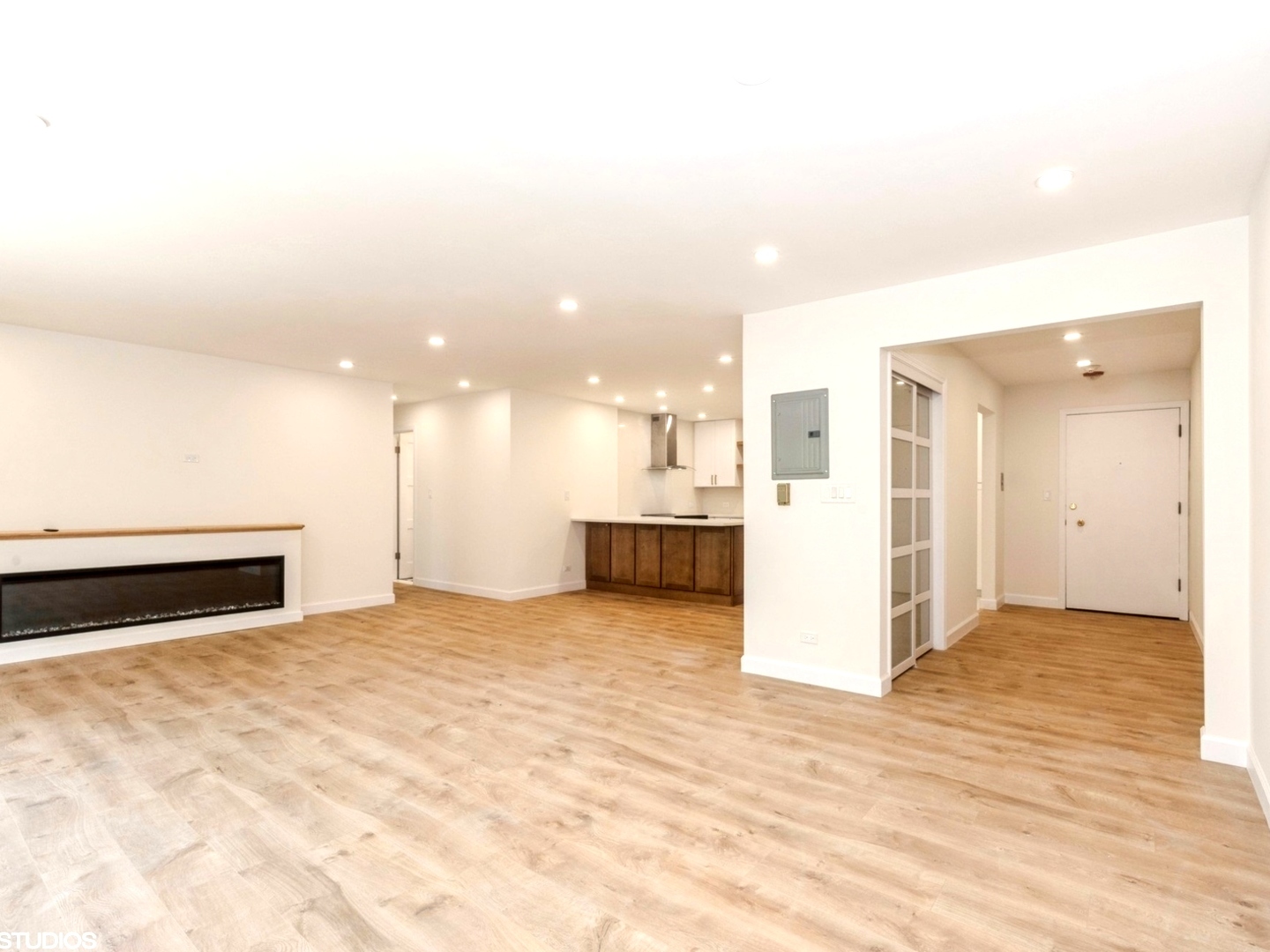 2600 Windsor Mall, Unit 2F Park Ridge, IL 60068 - Photo 6 of 20 Gallery Image 6