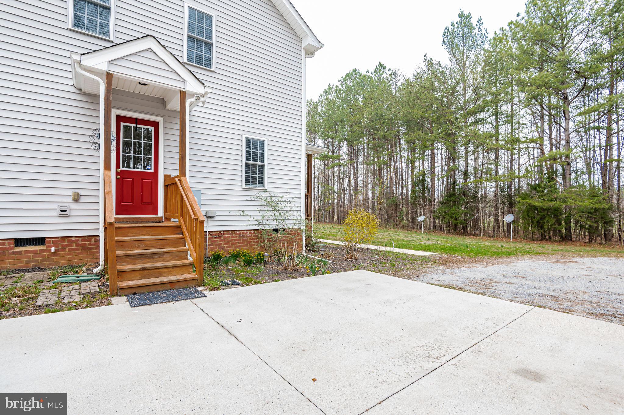 1885 Wickham Road Bumpass, VA 23024 - Photo 3 of 40