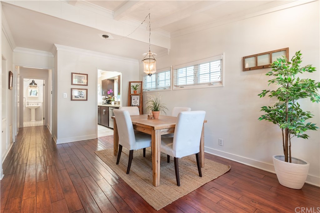 528 24th Street Manhattan Beach, CA 90266 - Photo 8 of 29