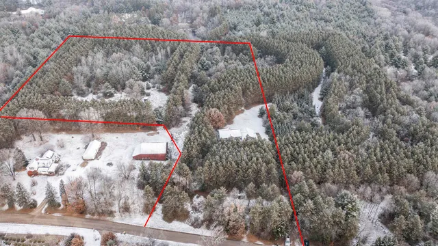 $689,900 | E1400 Stratton Lake Road, Waupaca, WI 54981