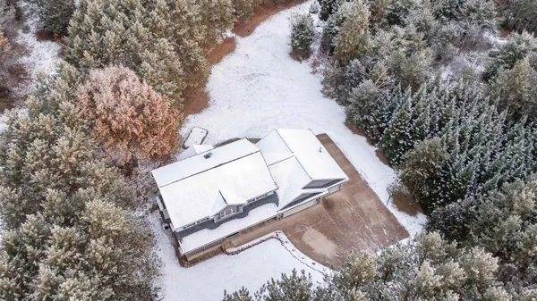 $689,900 | E1400 Stratton Lake Road, Waupaca, WI 54981