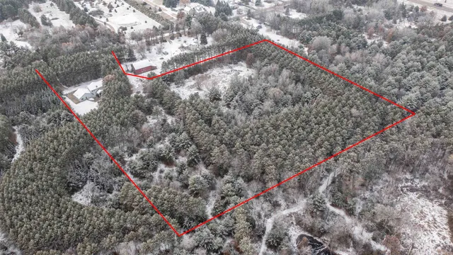 $689,900 | E1400 Stratton Lake Road, Waupaca, WI 54981