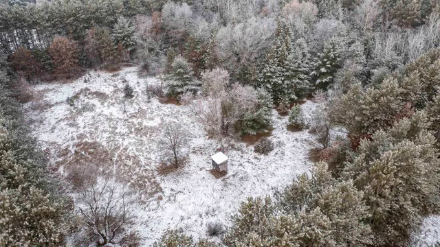 $689,900 | E1400 Stratton Lake Road, Waupaca, WI 54981