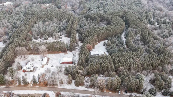 $689,900 | E1400 Stratton Lake Road, Waupaca, WI 54981