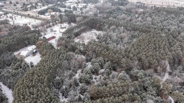 $689,900 | E1400 Stratton Lake Road, Waupaca, WI 54981