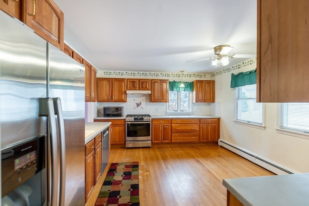 19 Elm Court Andover, MA 01810 - Photo 5 of 24