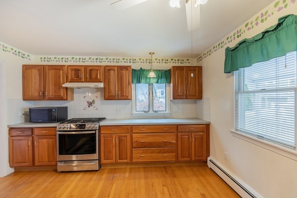19 Elm Court Andover, MA 01810 - Photo 7 of 24