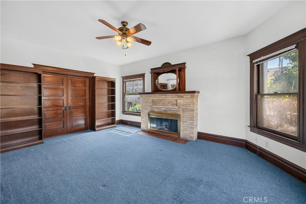 3875 11th Street Riverside, CA 92501 - Photo 24 of 58 Can be closed off with pocket doors