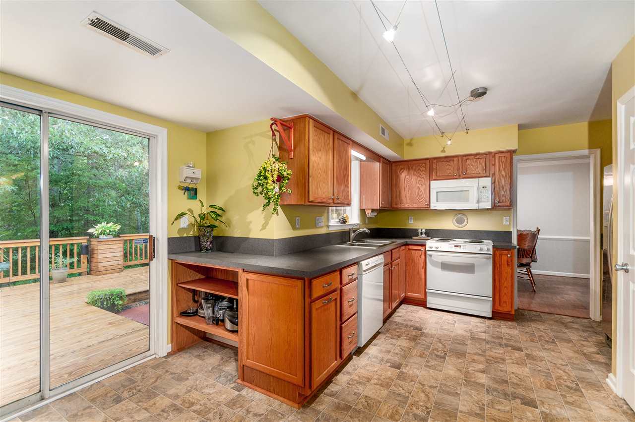 848 Harris Road Charlottesville, VA 22902 - Photo 8 of 36 Gallery Image 8