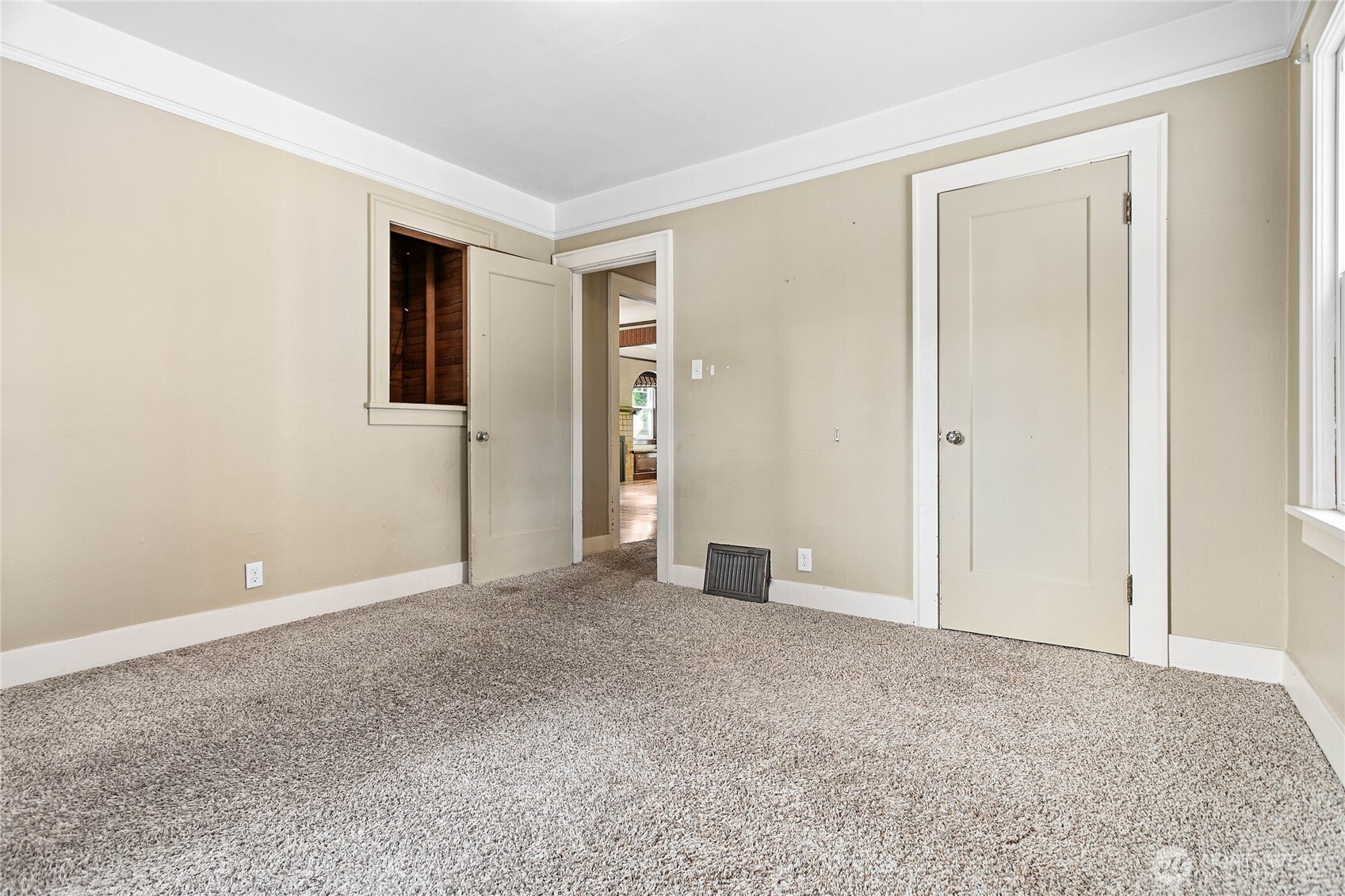 1082 West Smith Road Bellingham, WA 98226 - Photo 29 of 38 a view of an empty room with closet and a window