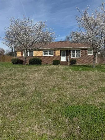 $265,000 | 3104 Woodview Drive, High Point, NC 27265