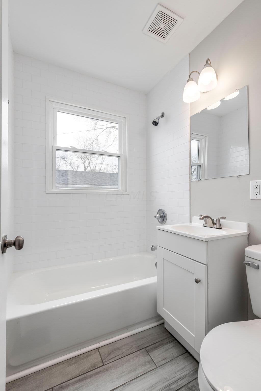 3422 Beulah Road Columbus, OH 43224 - Photo 12 of 19 Full Bath