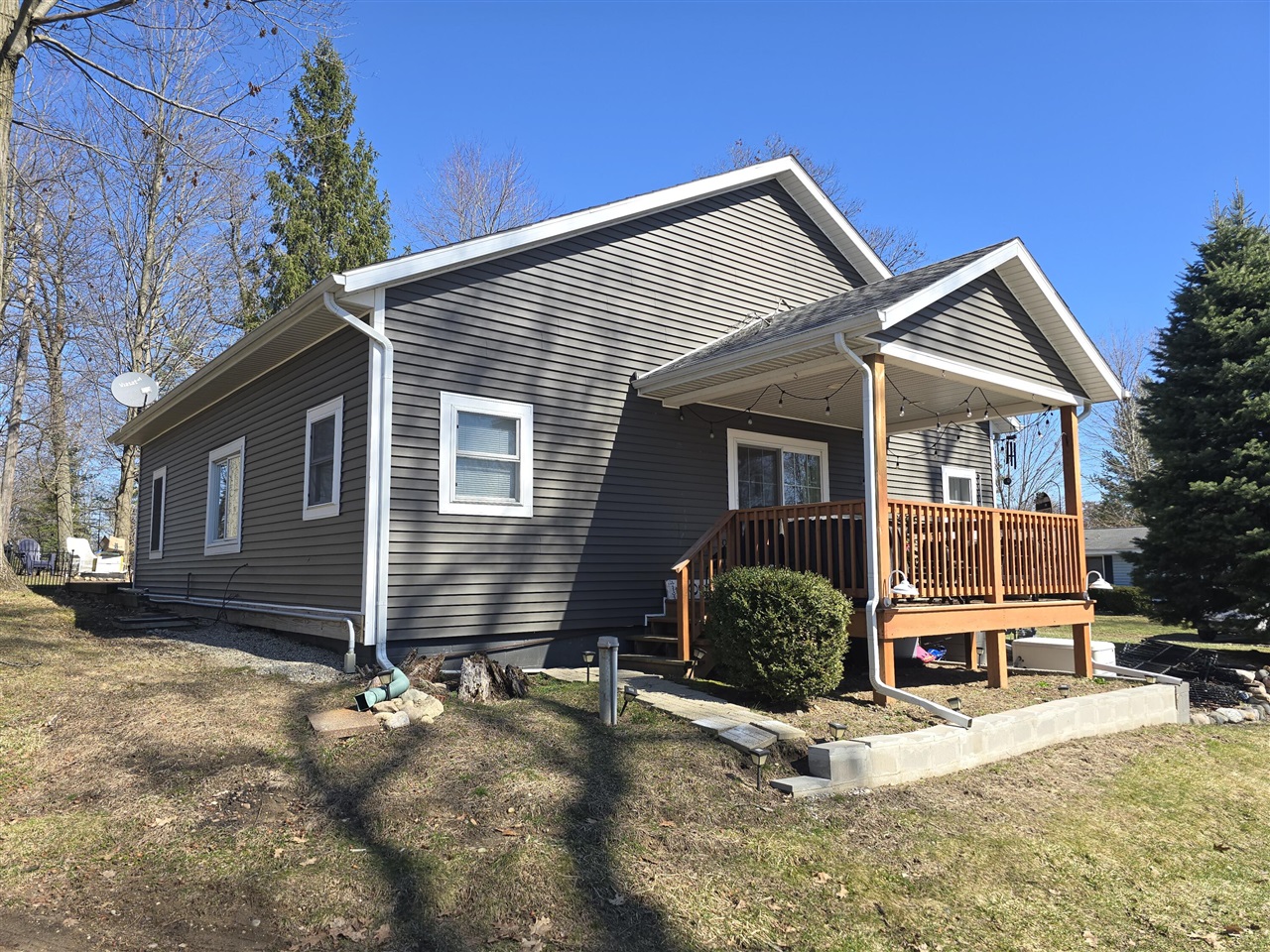 4325 Indian Road Battle Creek, MI 49017 - Photo 1 of 45