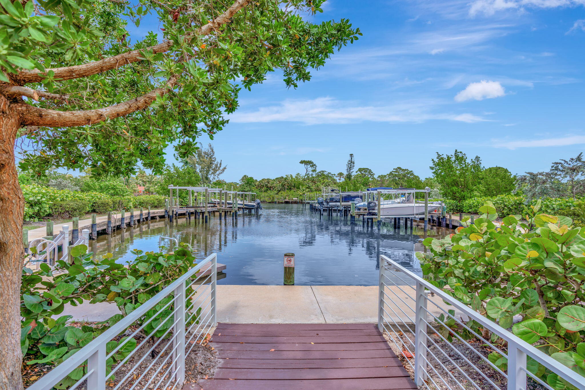4680 Southeast Manatee Terrace Stuart, FL 34997 - Photo 27 of 34