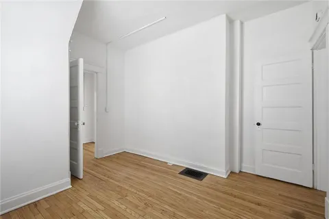 $329,000 | 4008 Charlotte Street, Kansas City, MO 64110