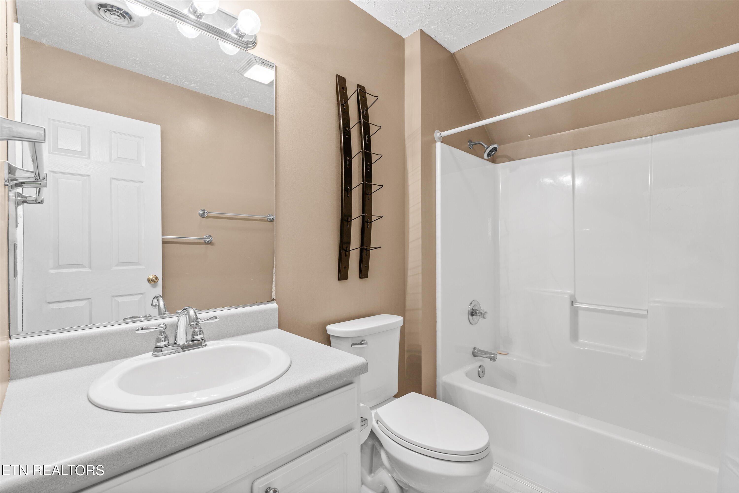 324 Ashworth Trail Powell, TN 37849 - Photo 34 of 47 27-324 Ashworth Trail-25