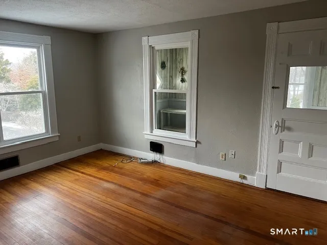 $1,800 | 64 Seymour Street, Bristol, CT 06010