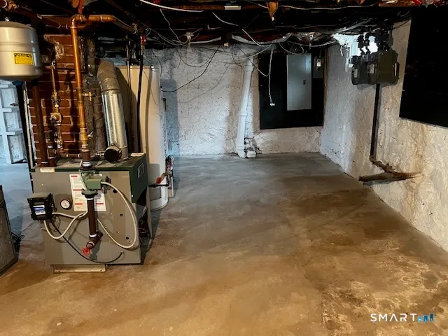 $1,800 | 64 Seymour Street, Bristol, CT 06010