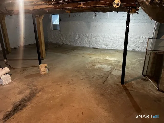 $1,800 | 64 Seymour Street, Bristol, CT 06010