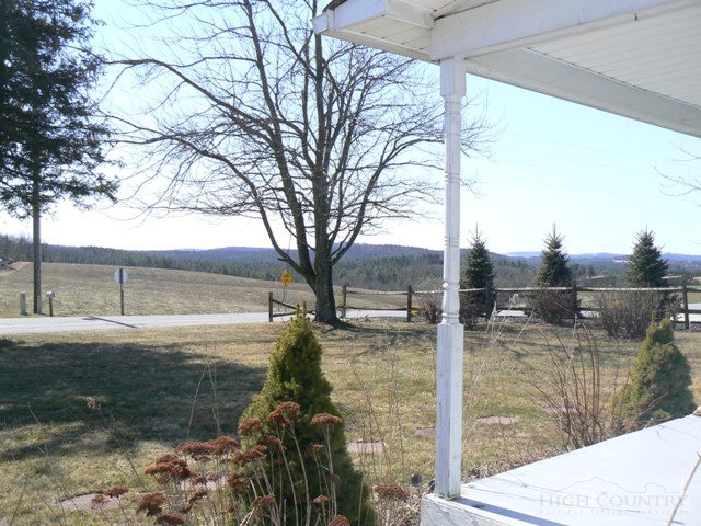 8001 Glade Valley Road Ennice, NC 28623 - Photo 16 of 17
