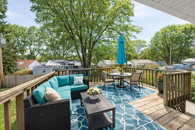 $225,000 | 807 Oakcrest Drive, Champaign, IL 61821