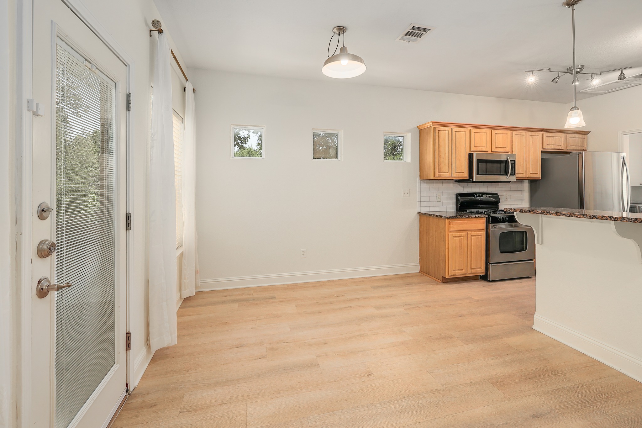 4803 A Pecan Springs Road, Unit B Austin, TX 78723 - Photo 7 of 27