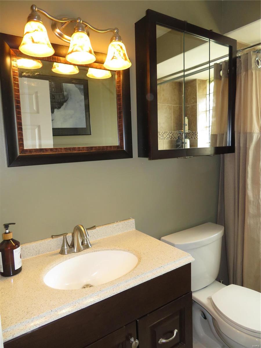 2109 Brown Road St. Louis, MO 63114 - Photo 11 of 17 Gallery Image 11