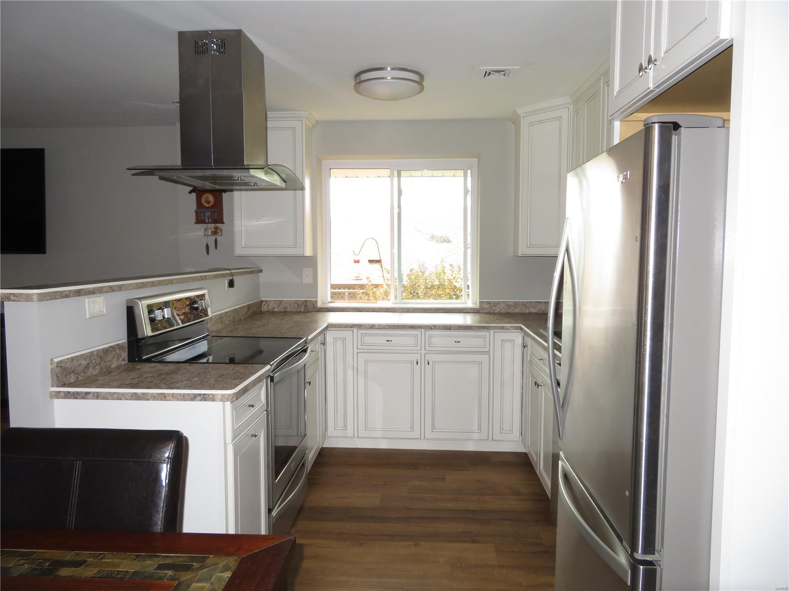 2109 Brown Road St. Louis, MO 63114 - Photo 4 of 17 Gallery Image 4