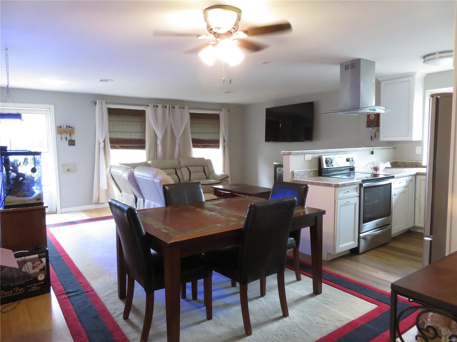 2109 Brown Road St. Louis, MO 63114 - Photo 7 of 17 Gallery Image 7