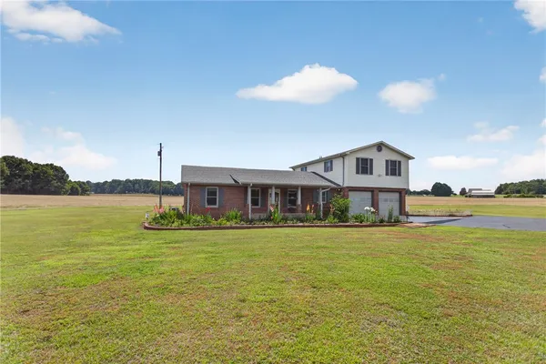 $900,000 | 145 State Rd S-4-935, Pendleton, SC 29670