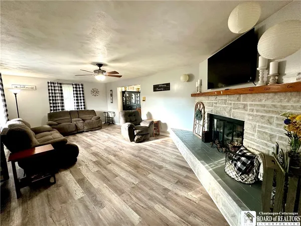$265,900 | 2424 Oakwood Trail, Allegany, NY 14706