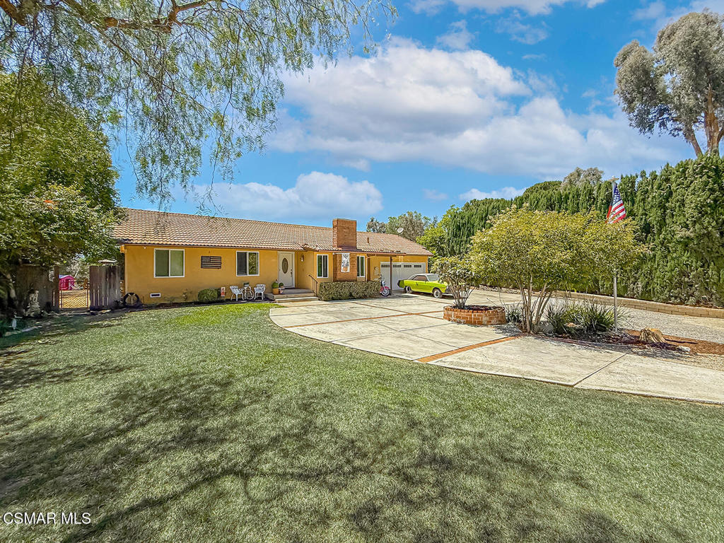 1351 Rambling Road Simi Valley, CA 93065 - Photo 10 of 70