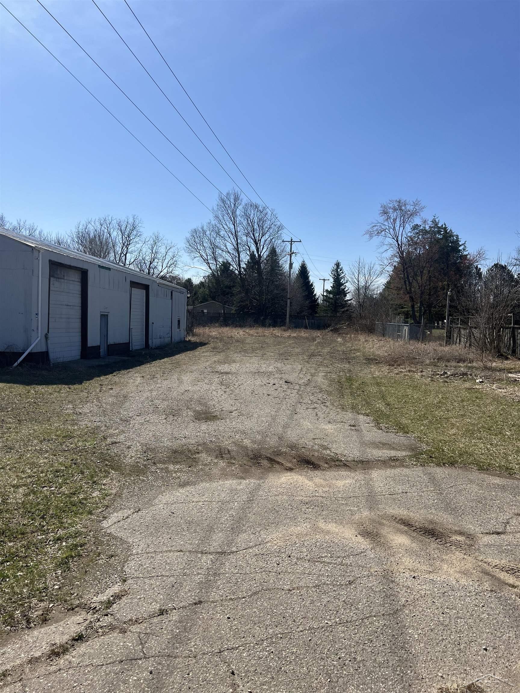 13164 Seymour Road Montrose, MI 48457 - Photo 4 of 10