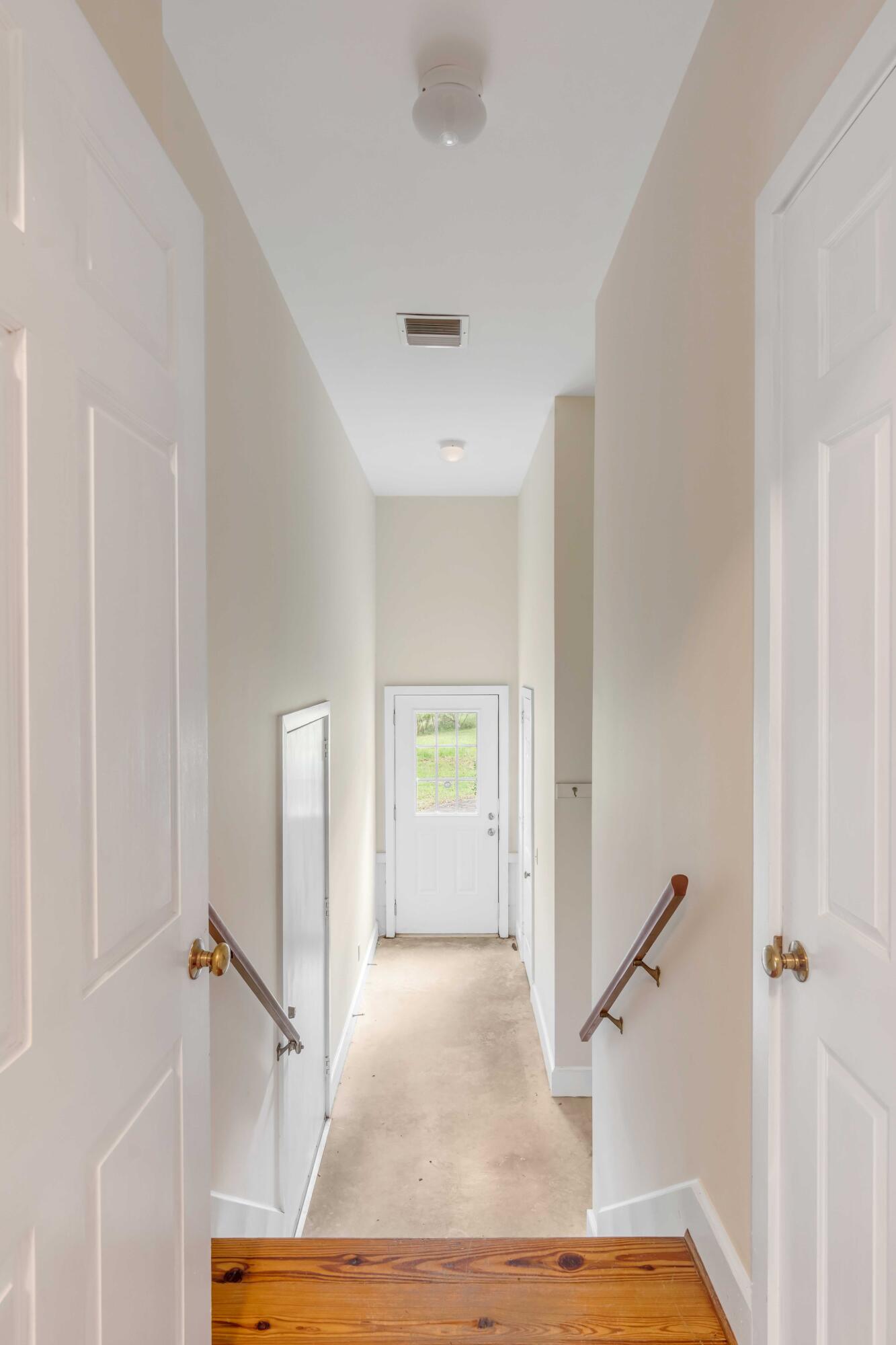 7787 Seafield Road Meggett, SC 29449 - Photo 6 of 57 Entryway